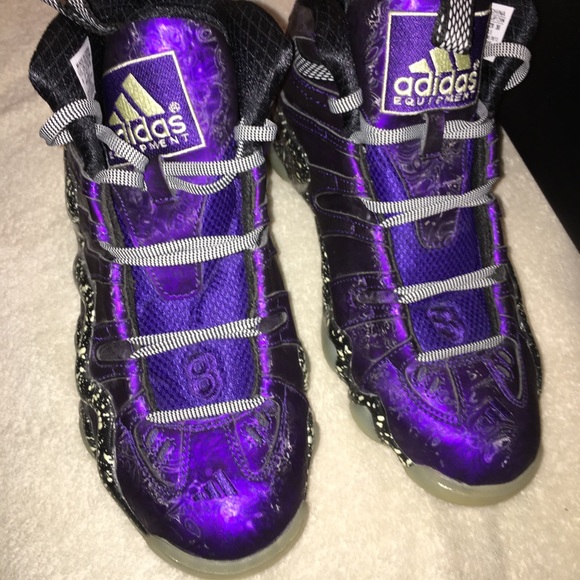 kobe bryant ad shoes